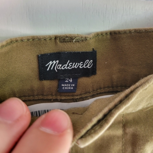 MADEWELL High-rise Twill Raw Hem Shorts  Army Green 24 - Picture 3 of 4